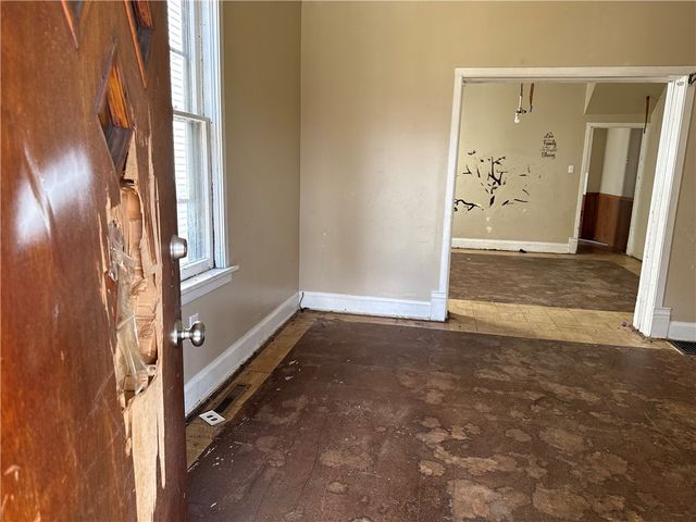 419 Bartram Ave, New Castle, PA 16101