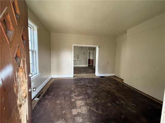 419 Bartram Ave, New Castle, PA 16101