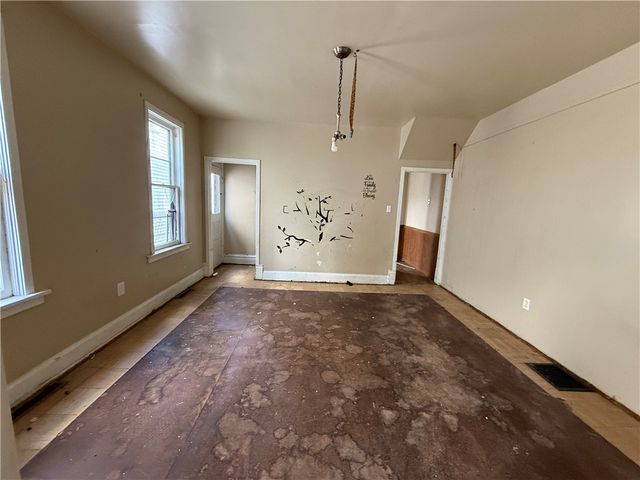 419 Bartram Ave, New Castle, PA 16101