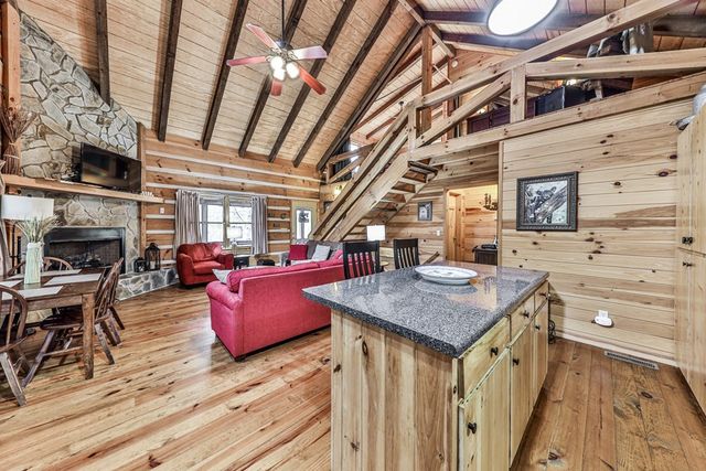 245 Weeks Creek, Blue Ridge, GA 30513
