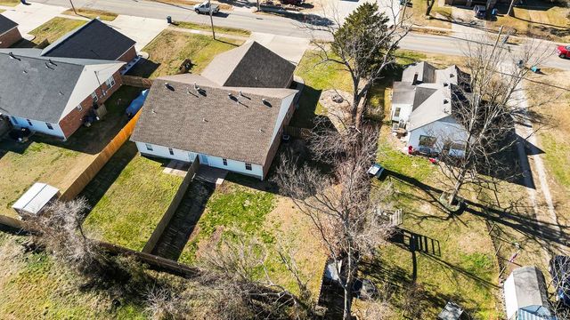 910 NW A Street, Bentonville, AR 72712