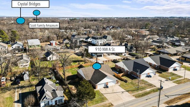 910 NW A Street, Bentonville, AR 72712