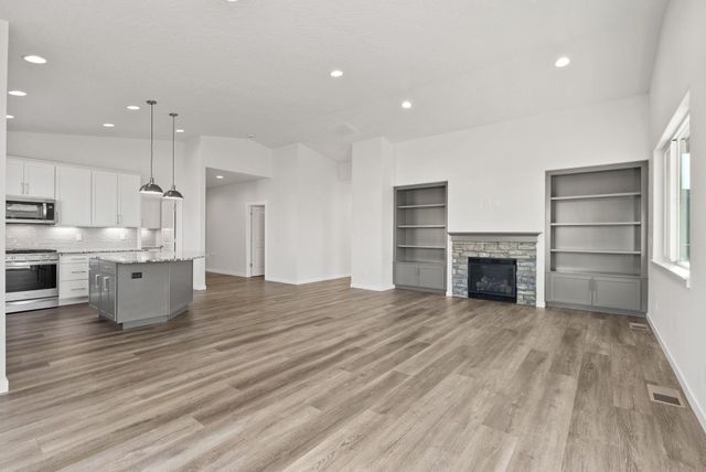 12111 N Montfort Ave, Spokane, WA 99208