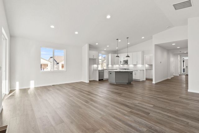 12111 N Montfort Ave, Spokane, WA 99208