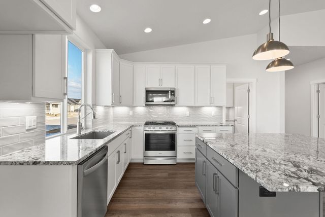 12111 N Montfort Ave, Spokane, WA 99208