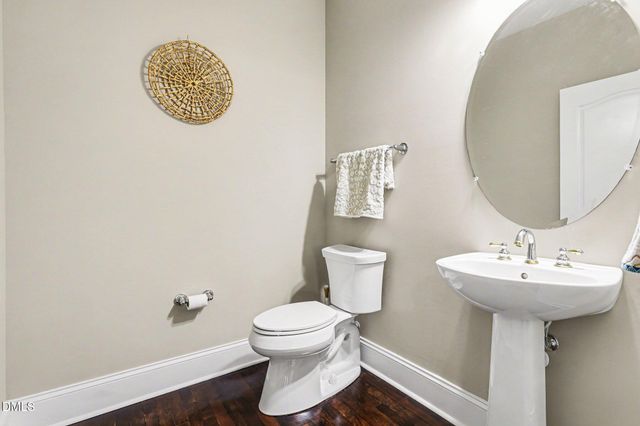 10643 Tarton Fields Circle, Raleigh, NC 27617