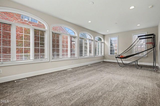 10643 Tarton Fields Circle, Raleigh, NC 27617