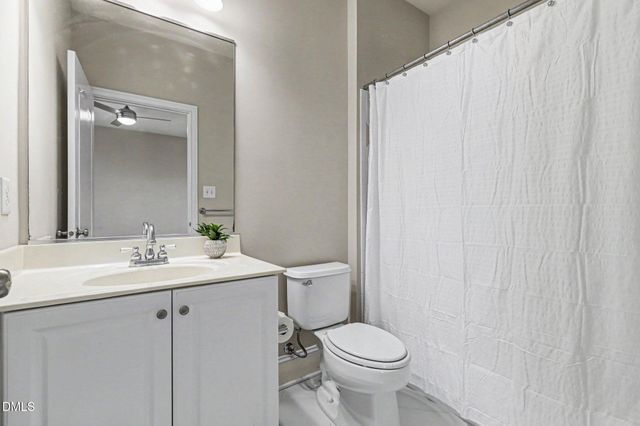 10643 Tarton Fields Circle, Raleigh, NC 27617