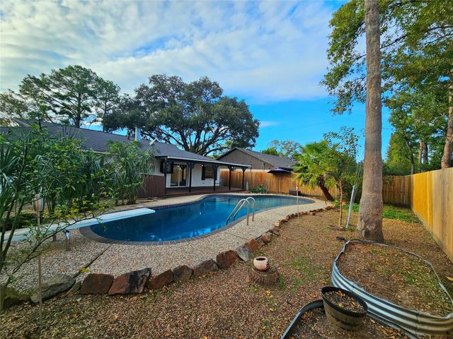 2502 Knoll Street, Houston, TX 77080