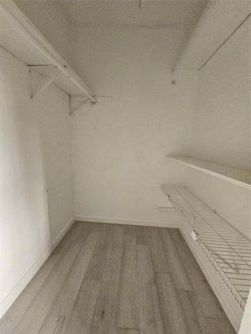 2502 Knoll Street, Houston, TX 77080