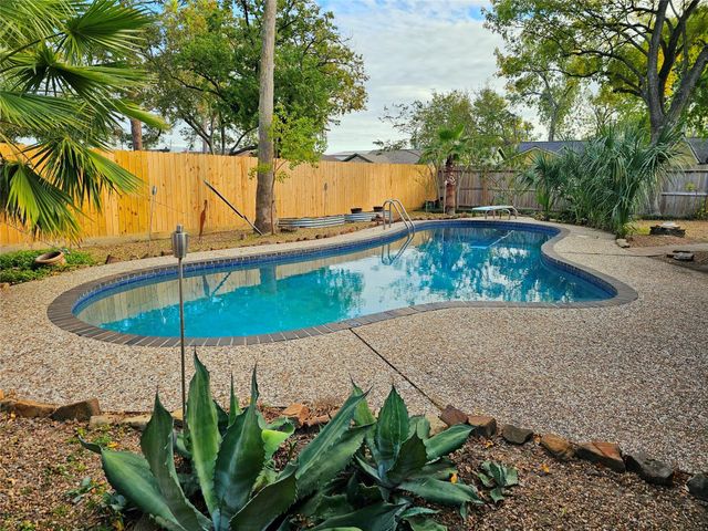 2502 Knoll Street, Houston, TX 77080