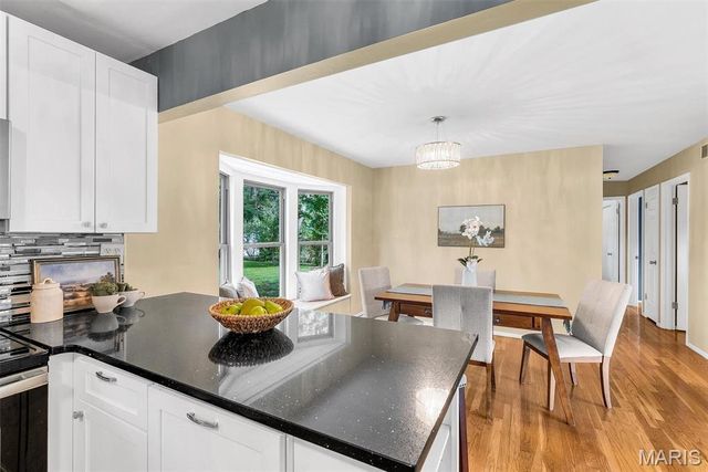 416 Tanglewood Drive, Ladue, MO 63124