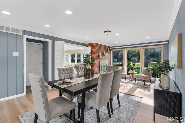 416 Tanglewood Drive, Ladue, MO 63124