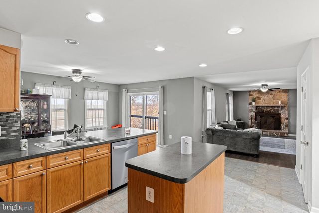 791 CRESTWOOD DRIVE, Chambersburg, PA 17202