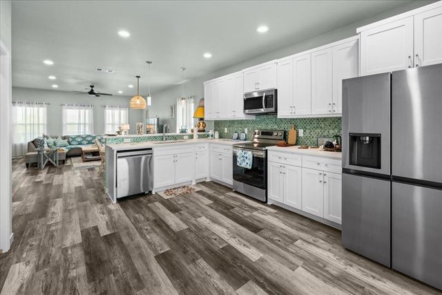 1970 Avenue B, Crystal Beach, TX 77650