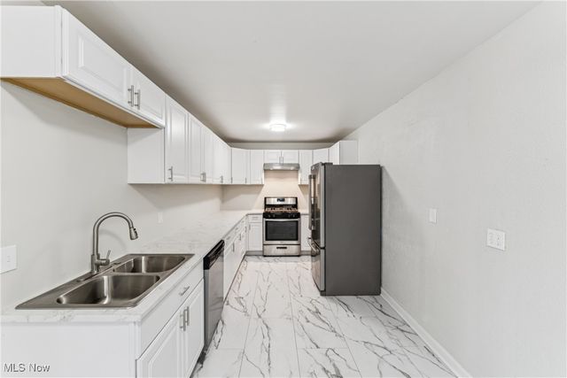 848 Jamestown Avenue, Elyria, OH 44035