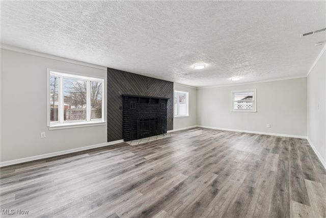 848 Jamestown Avenue, Elyria, OH 44035