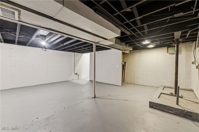 848 Jamestown Avenue, Elyria, OH 44035