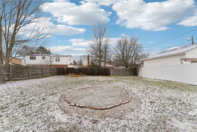 848 Jamestown Avenue, Elyria, OH 44035