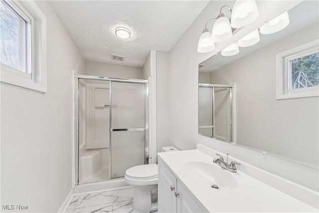 848 Jamestown Avenue, Elyria, OH 44035