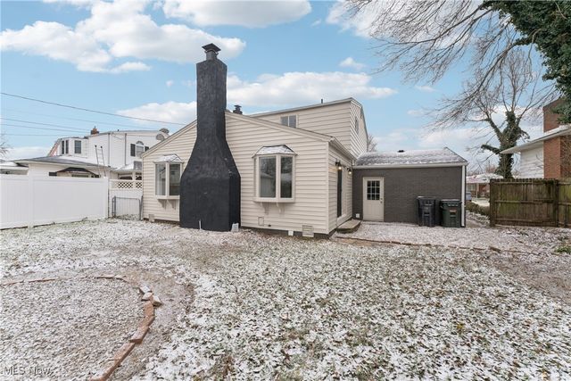 848 Jamestown Avenue, Elyria, OH 44035