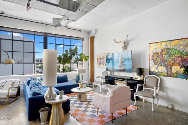 315 E 8th Street 301, Los Angeles, CA 90014