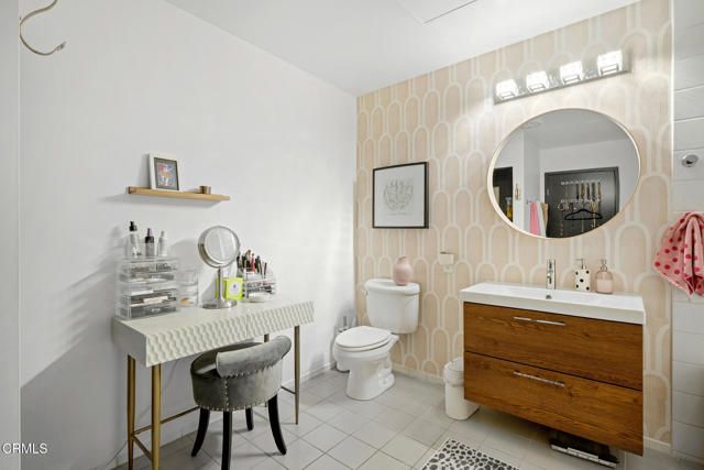 315 E 8th Street 301, Los Angeles, CA 90014