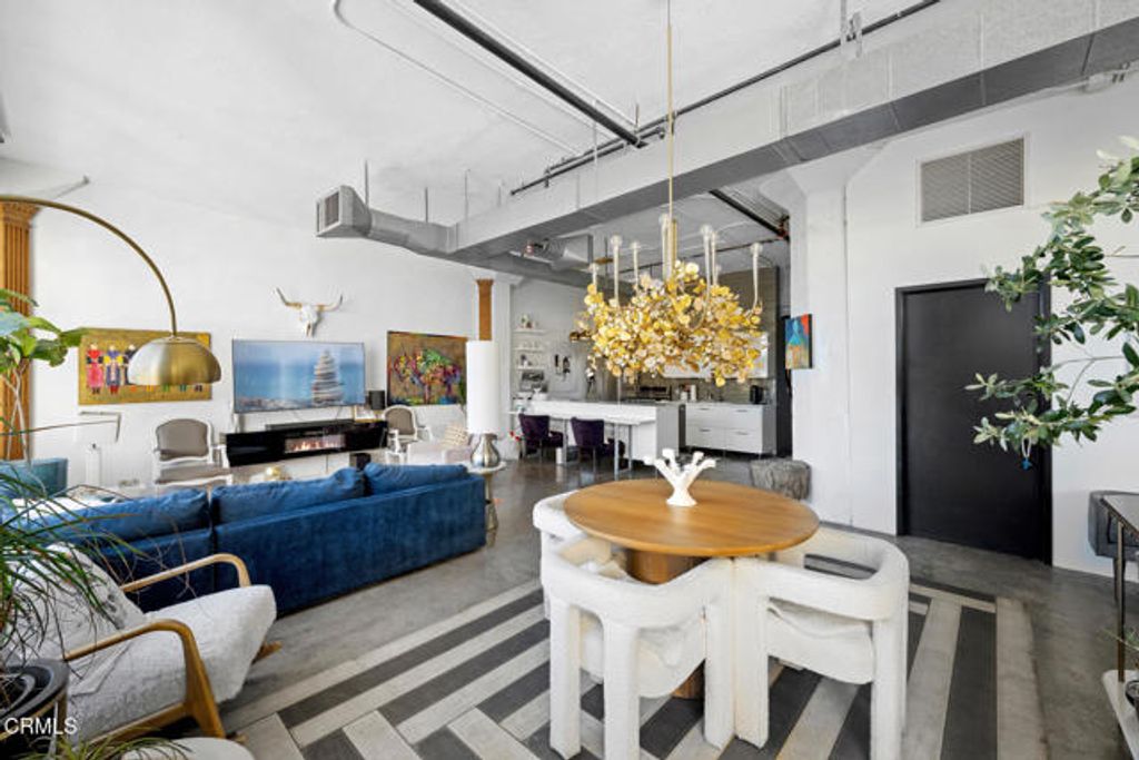 315 E 8th Street 301, Los Angeles, CA 90014