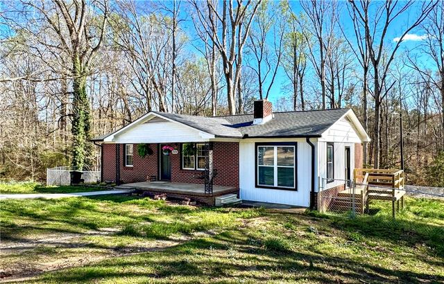 2434 Broadwa Lake Road, Anderson, SC 29621