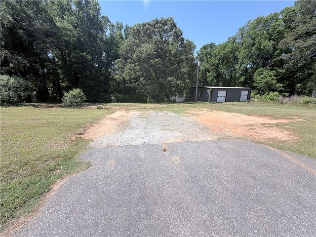 2434 Broadwa Lake Road, Anderson, SC 29621