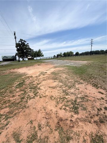 2434 Broadwa Lake Road, Anderson, SC 29621