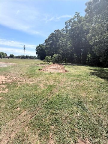 2434 Broadwa Lake Road, Anderson, SC 29621
