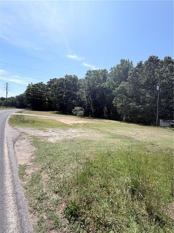 2434 Broadwa Lake Road, Anderson, SC 29621