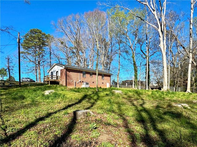 2434 Broadwa Lake Road, Anderson, SC 29621