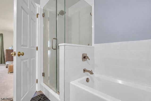 69 Williamson Ct, Bridgewater Twp., NJ 08807