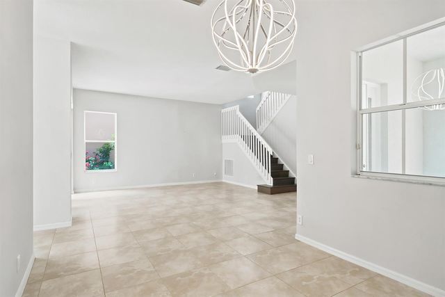 207 Isle Verde Way, Palm Beach Gardens, FL 33418