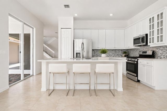 207 Isle Verde Way, Palm Beach Gardens, FL 33418