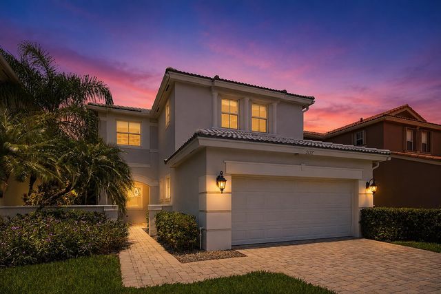 207 Isle Verde Way, Palm Beach Gardens, FL 33418