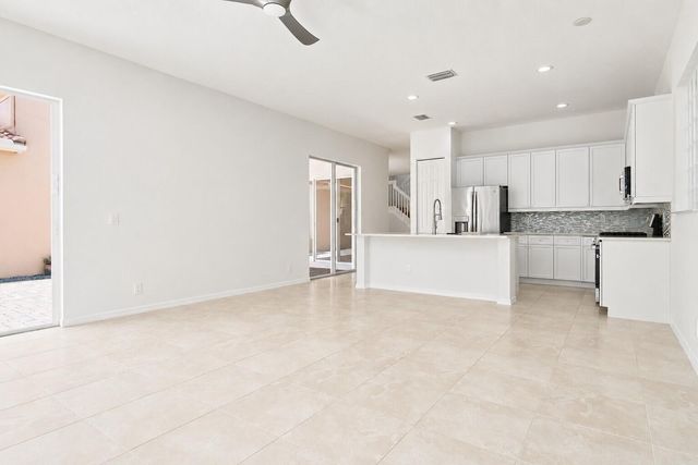 207 Isle Verde Way, Palm Beach Gardens, FL 33418