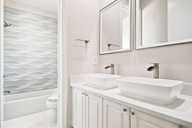 207 Isle Verde Way, Palm Beach Gardens, FL 33418