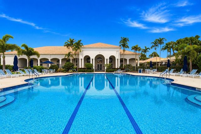 207 Isle Verde Way, Palm Beach Gardens, FL 33418