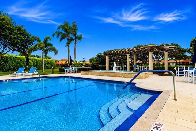 207 Isle Verde Way, Palm Beach Gardens, FL 33418