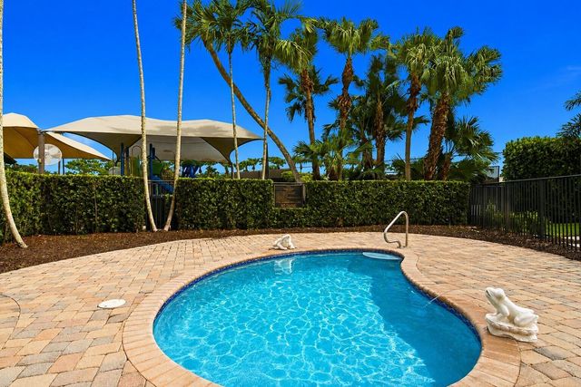 207 Isle Verde Way, Palm Beach Gardens, FL 33418
