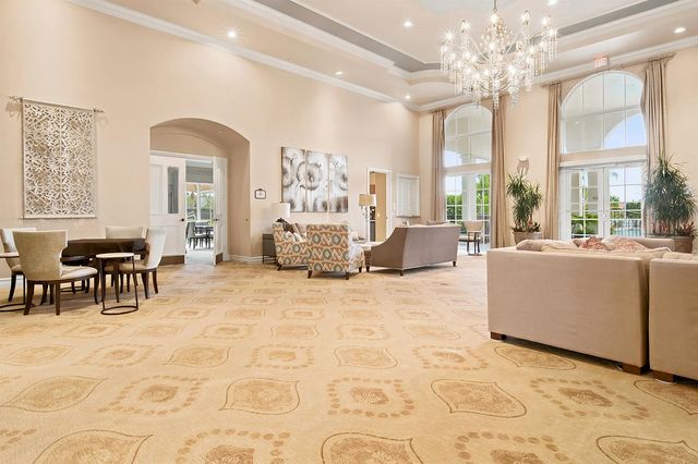 207 Isle Verde Way, Palm Beach Gardens, FL 33418