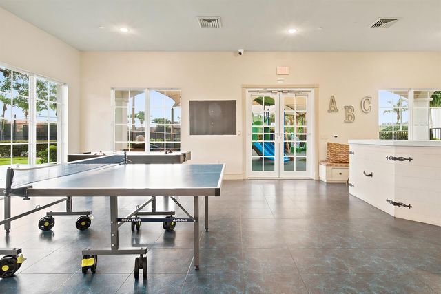 207 Isle Verde Way, Palm Beach Gardens, FL 33418