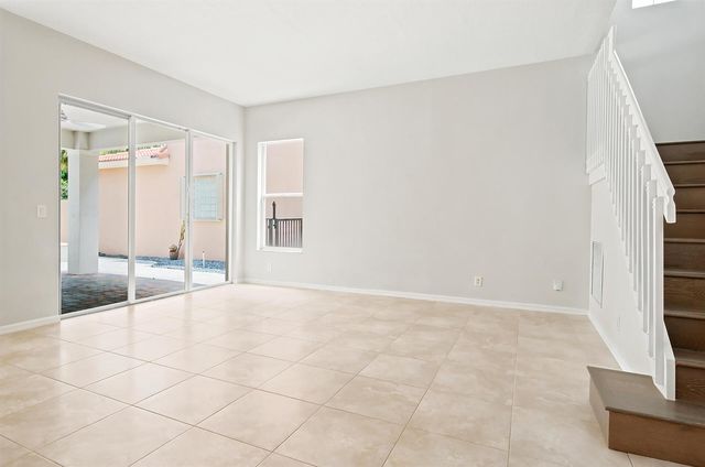 207 Isle Verde Way, Palm Beach Gardens, FL 33418