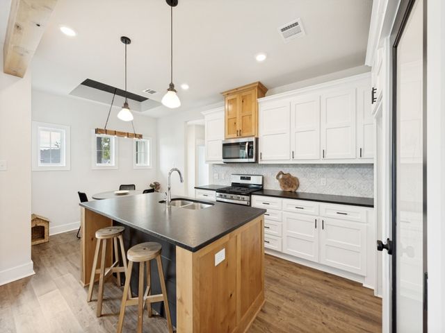 216 Wilson Street, Lake Dallas, TX 75065