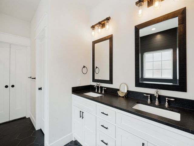 216 Wilson Street, Lake Dallas, TX 75065