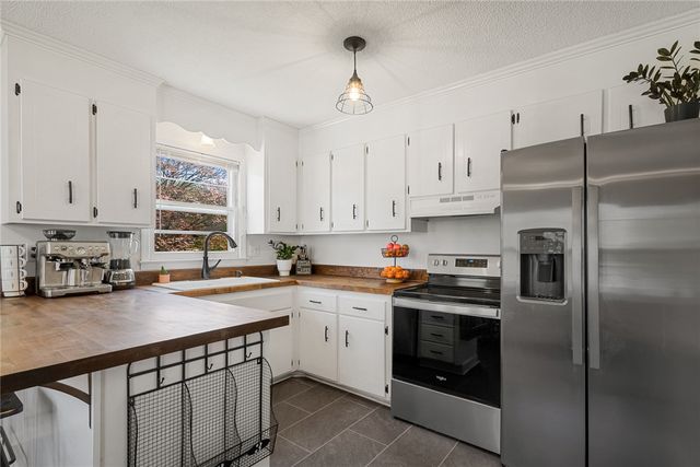 125 Court Drive, Easley, SC 29642
