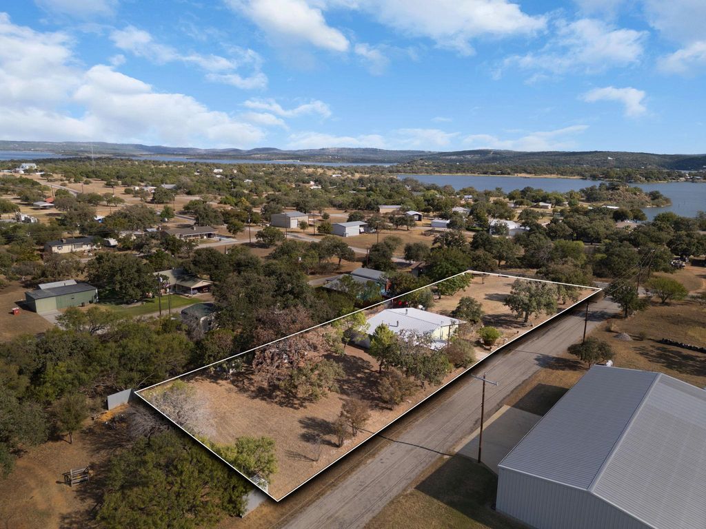 835 Whited ST, Tow, TX 78672